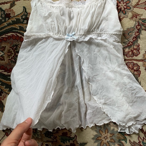 Delicate Lace Top - Picture 3 of 3